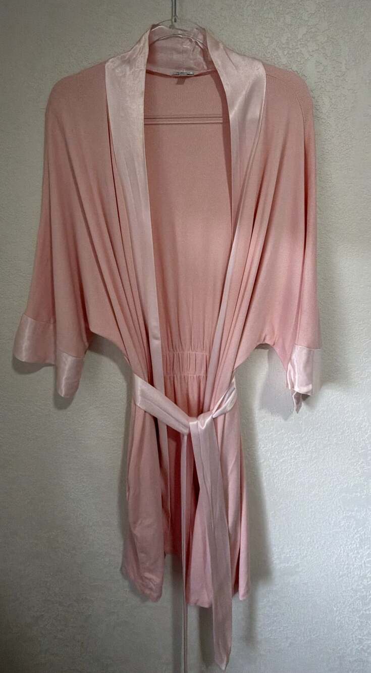PJ Harlow Shala Robe Size M/L Pink Rib Knit Satin Trim Kimono